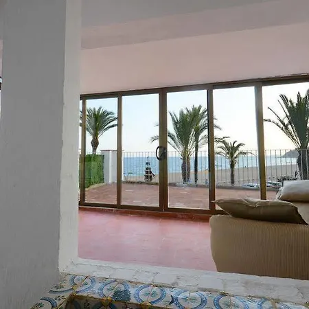 فيلة Sa Caleta *